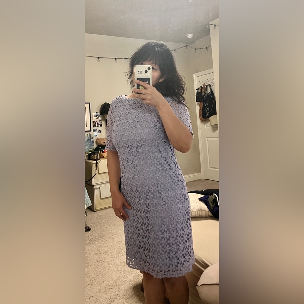 Elegant Lavender Lace Midi Dress